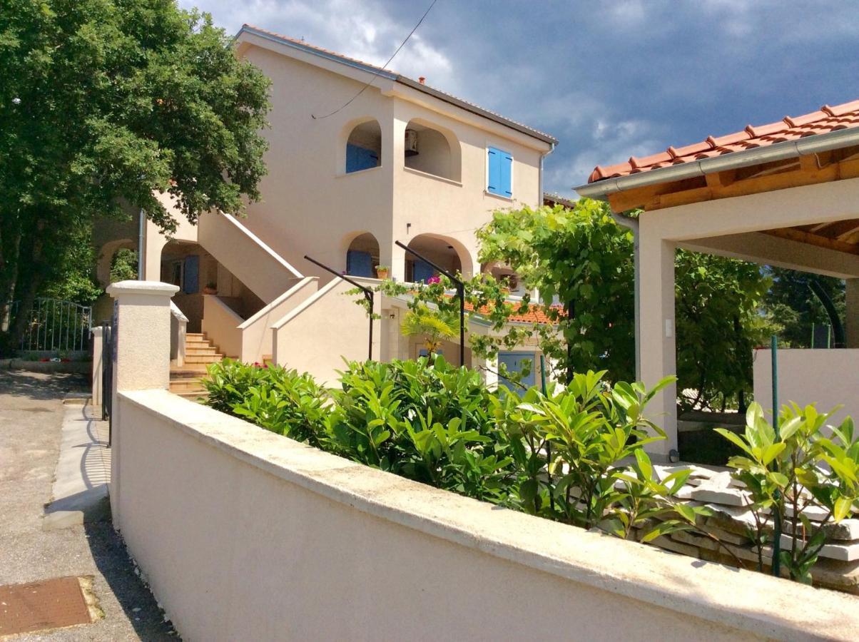 Apartment Tin Pinezici  Exterior photo