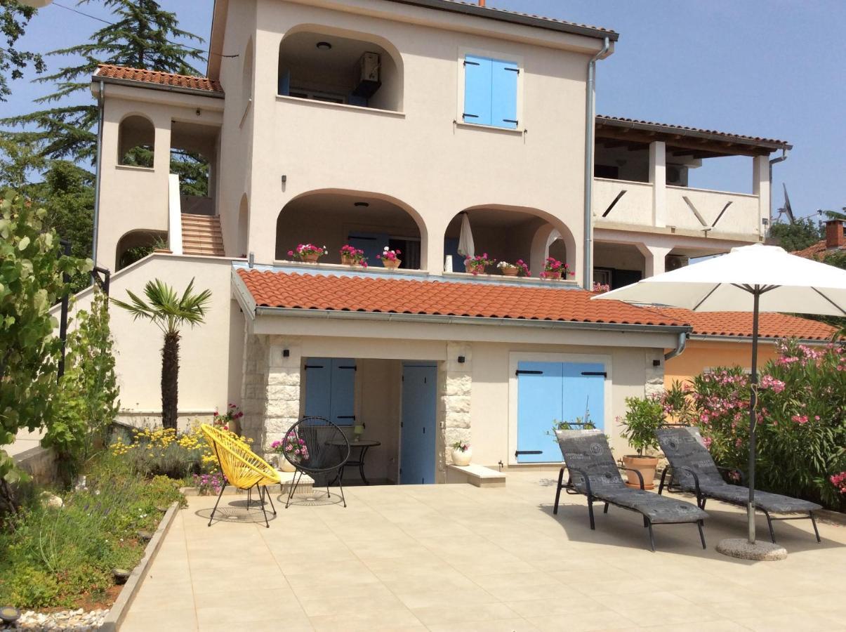 Apartment Tin Pinezici  Exterior photo